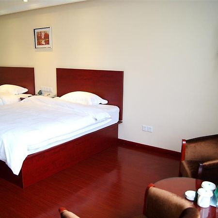 Greentree Inn Nangtong Chongchuan District Middle Renmin Road Babaiban Express Hotel Nantong Dış mekan fotoğraf